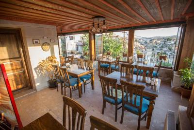 لونا کیو هتل