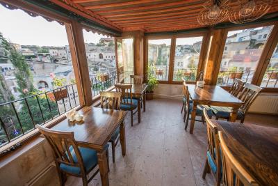 لونا کیو هتل