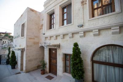 لونا کیو هتل