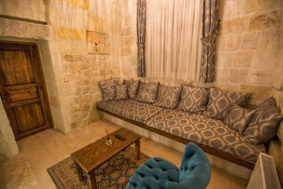 لونا کیو هتل