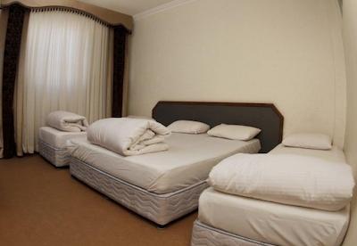 هتل آپارتمان شفق