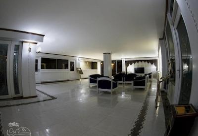 هتل آپارتمان شفق