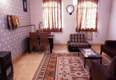 هتل آپارتمان هیرون