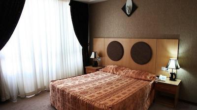 هتل دانشور مشهد