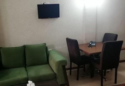 هتل آپارتمان معین درباری مشهد