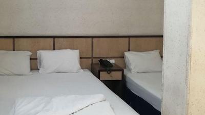 هتل آپارتمان معین درباری مشهد