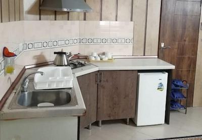 هتل آپارتمان معین درباری مشهد