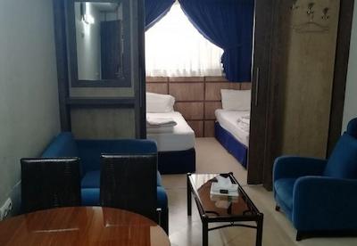 هتل آپارتمان معین درباری مشهد