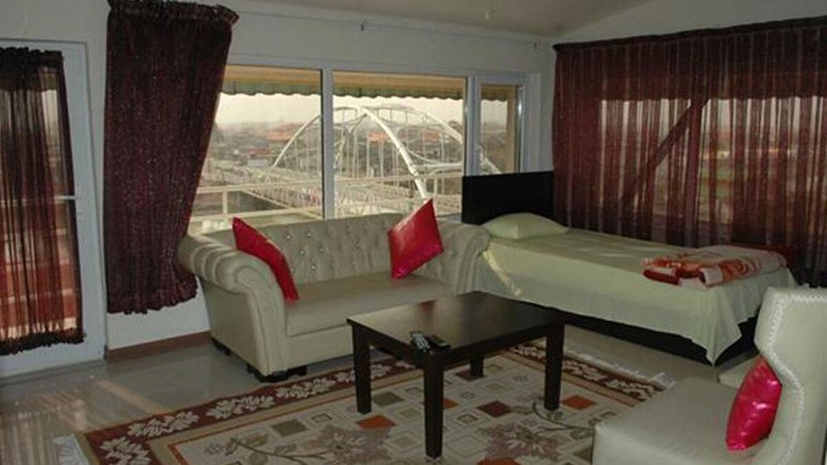 هتل ماندگار چمخاله