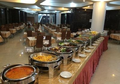 هتل شارستان مشهد