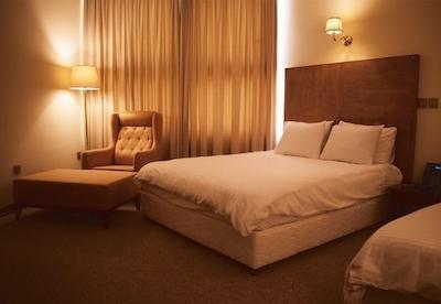 هتل رویان قائم کیش