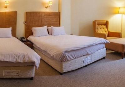 هتل رویان قائم کیش