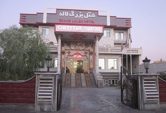 هتل لاله بناب