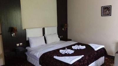 هتل پارلا آستارا