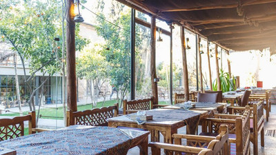 اقامتگاه بومگردی خانه باغ ایرانی