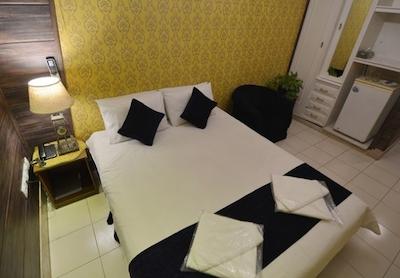 هتل حافظ شیراز