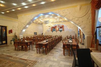 هتل گلستان قمصر