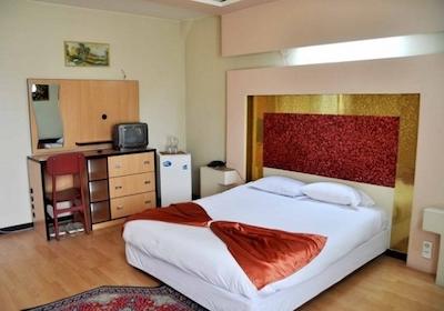 هتل نادری نو تهران