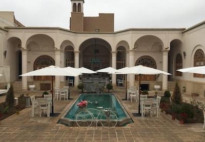 هتل آریانا شیراز