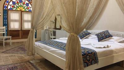 هتل آریانا شیراز