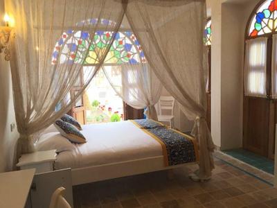 هتل آریانا شیراز