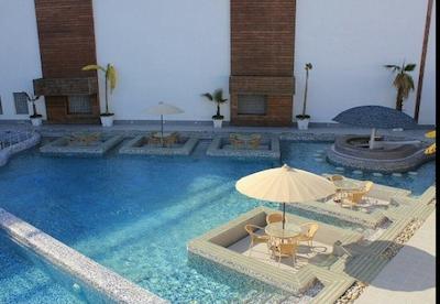 هتل وستا تنکابن