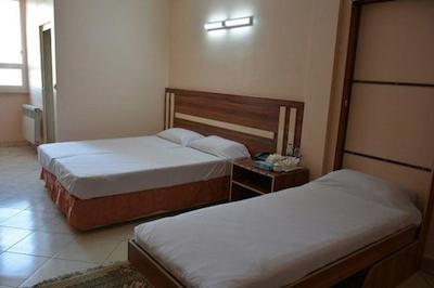 مهمانپزیر ممتاز مقدم مشهد