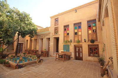 اقامتگاه سنتی ماه منیر