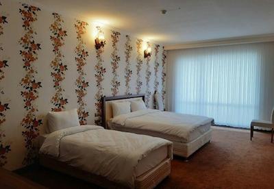 هتل شهرزاد لاهیجان