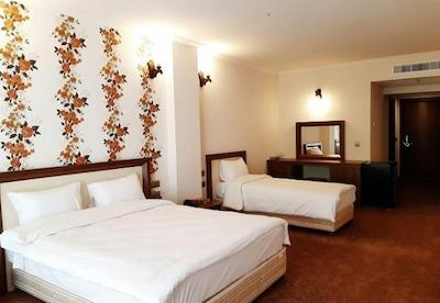 هتل شهرزاد لاهیجان