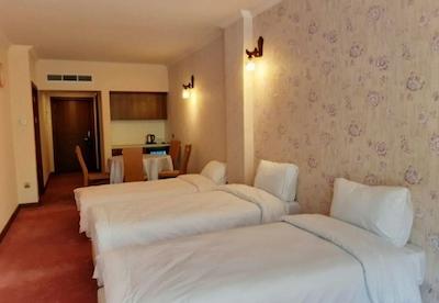 هتل شهرزاد لاهیجان