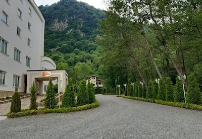 هتل شهرزاد لاهیجان