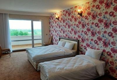 هتل شهرزاد لاهیجان