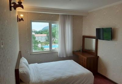 هتل شهرزاد لاهیجان