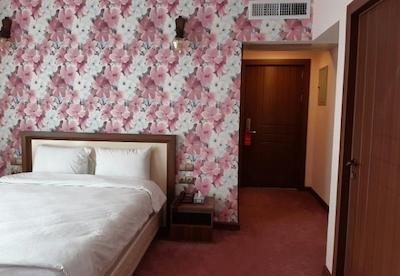 هتل شهرزاد لاهیجان