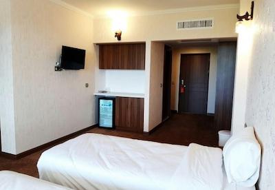 هتل شهرزاد لاهیجان