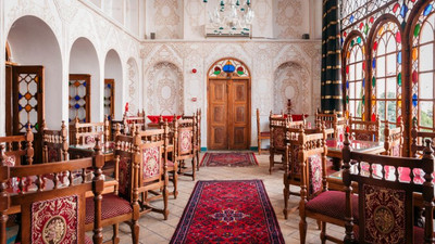 اقامتگاه سنتی قصر منشی