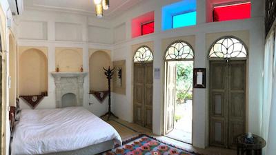 بوم گردی اشکانی اصفهان