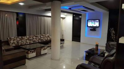 امین زاهدان