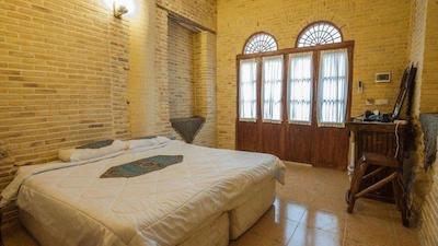 سنتی فروغ مهر شیراز