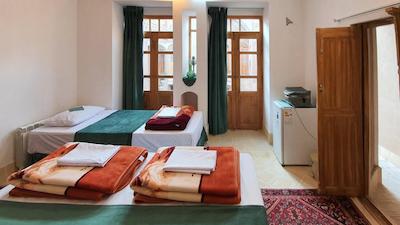 سرای سایه کاشان