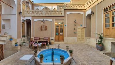 سرای سایه کاشان