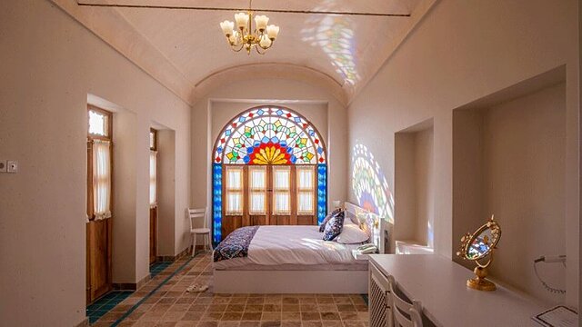 سنتی یاسمین راهب کاشان
