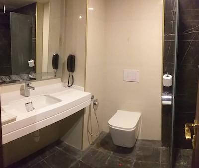 هتل آرامیس پلاس کیش