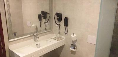 هتل آرامیس پلاس کیش