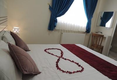 مهمانپذیر آلتون مشهد