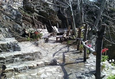 ارگ سنگی سنگان