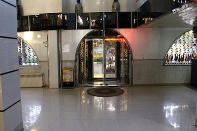 هتل آپارتمان آذر