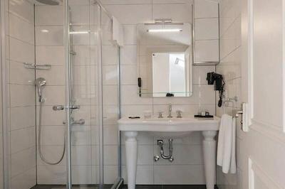 ایرپورت اکسپرس هتل