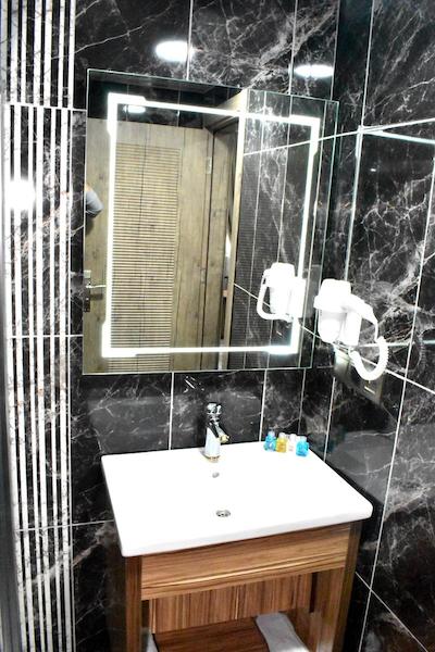 دم استانبول ایرپورت هتل